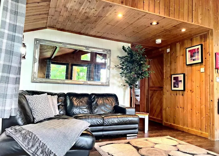 Snowdrop 10-Hot Tub-Woodlandlodges-St Clears-Pembrokeshire